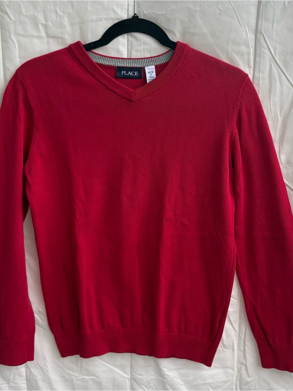 The Children's Place Red V-Neck Sweater pullover, for Kids Size L, 10/12.